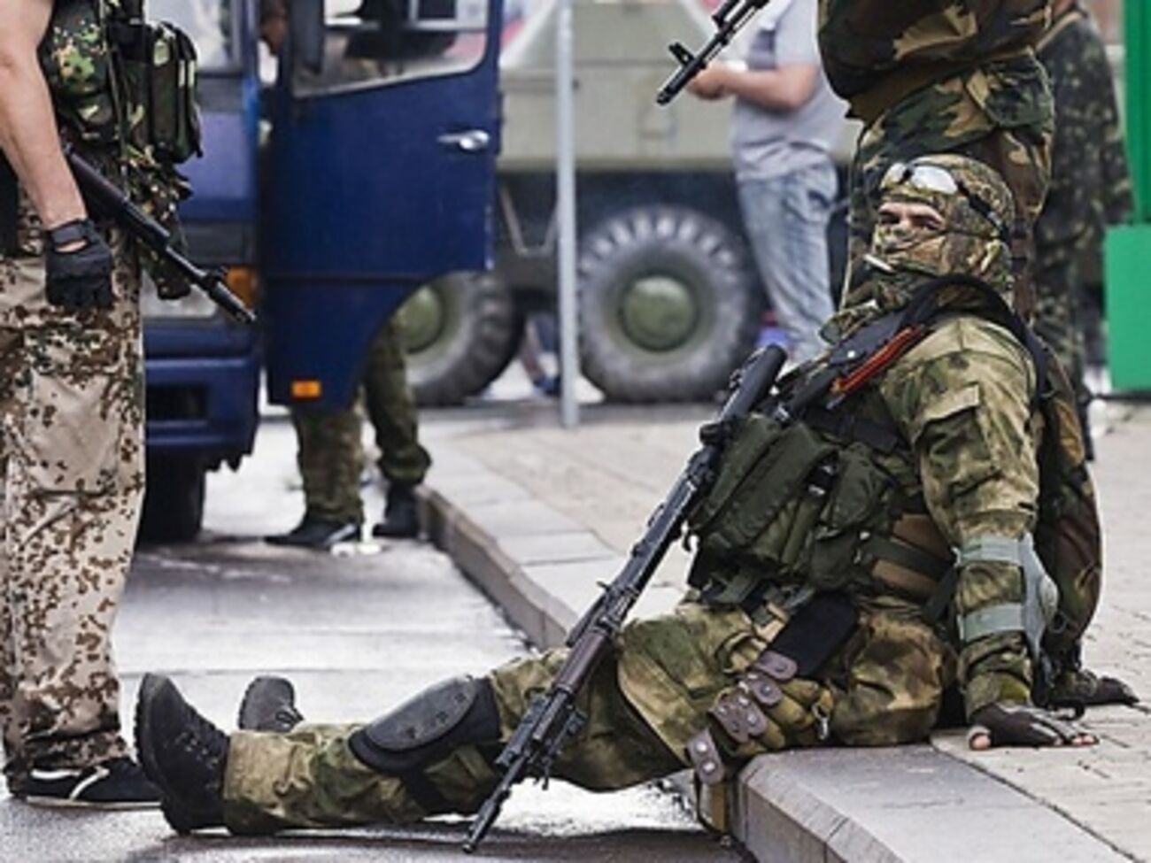 Взрывчатка сдетонировала именно в тот момент, когда рядом проходили террористы "ДНР"