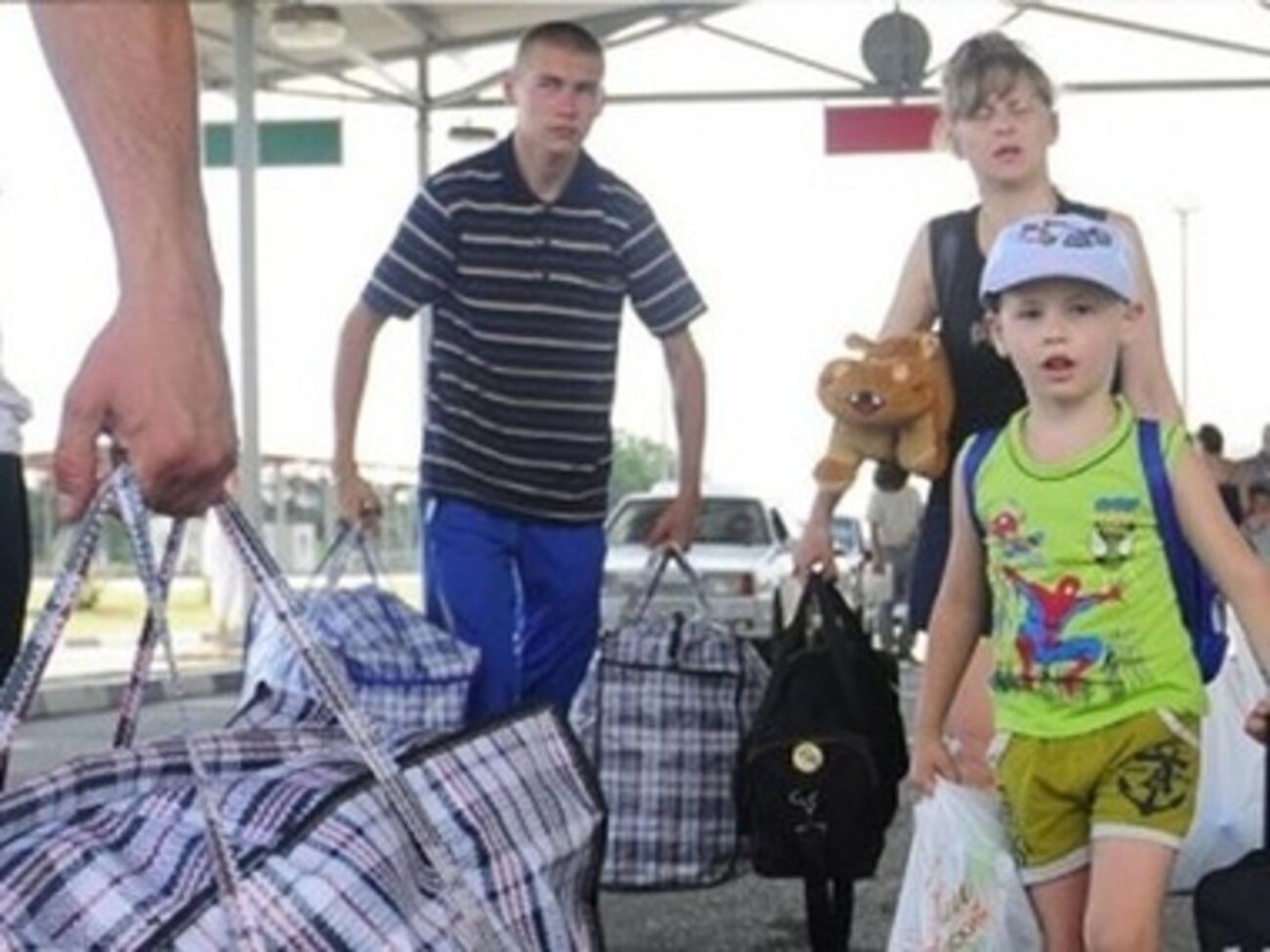 Мариуполь не справляется с беженцами