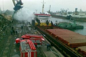 Неизвестный сообщил о минировании порта по телефону