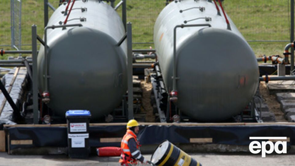 Российский депутат потребовал остановить поставки нефти Минску