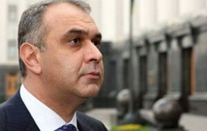 Начало учебного года для первокурсников на Донбассе могут отложить на месяц