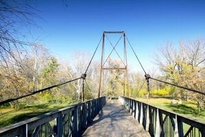 По некоторым данным, мост подорван террористами, чтобы перекрыть обломками технологическую дорогу между ветками канала