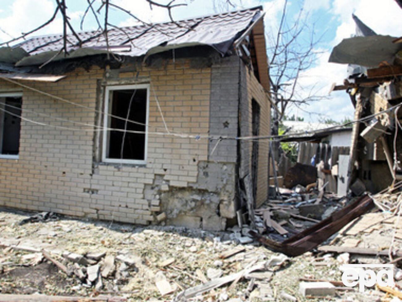 Очевидцы сообщают, что ночью по Донецку был нанесен авиаудар