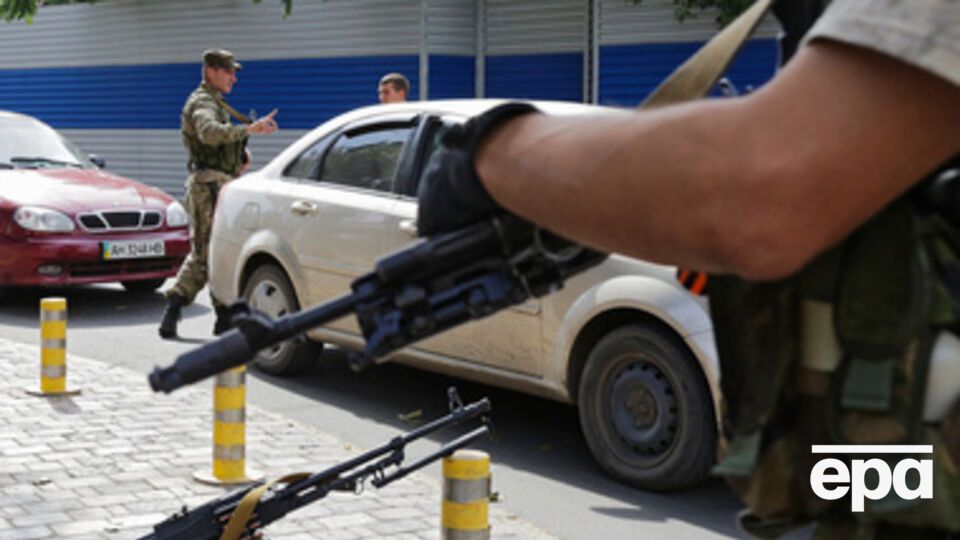 Заложников пытаются освободить