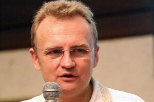 Андрей Садовый: Сегодня нет в городе более важного дела, чем помощь ребятам, которые находятся на передовой