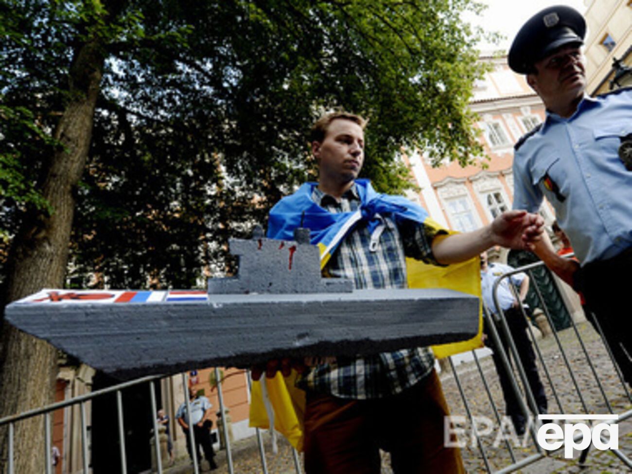 Украина призывает&nbsp;мировое общество продемонстрировать принципиальную позицию по вопросу продажи России военных кораблей