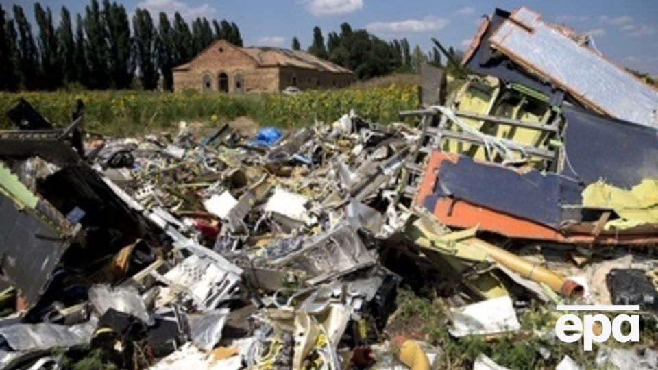 Террористы продолжают стрельбу в зоне крушения малайзийского самолета на Донбассе