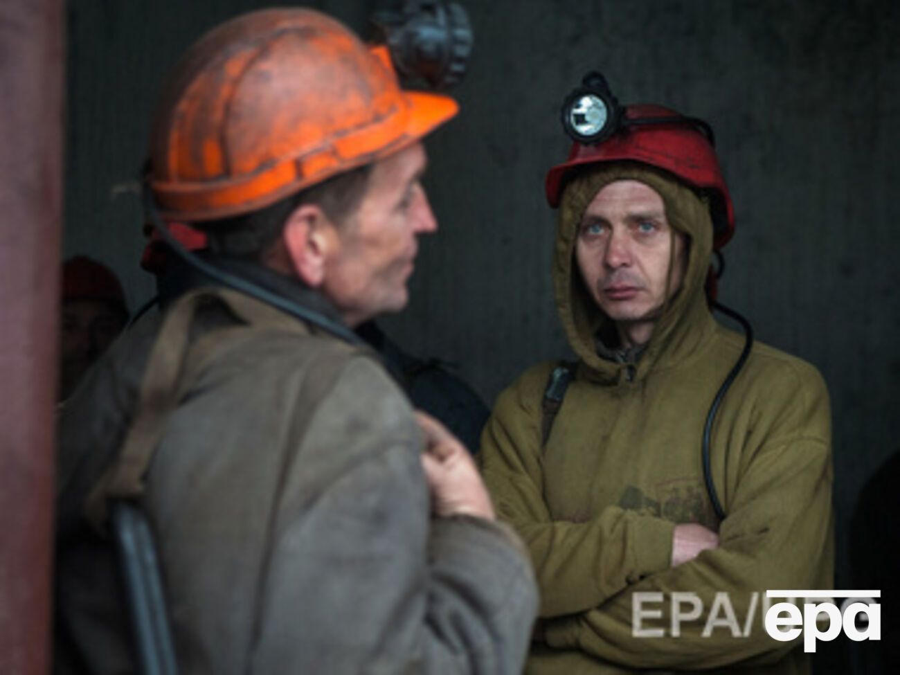 Горняки не могут работать из-за боев