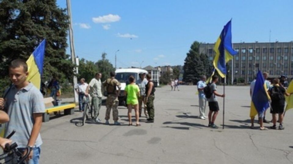 Славянск возвращается к мирной жизни