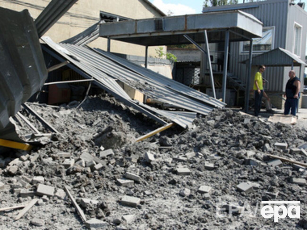 Артиллерия бомбила центр Донецка