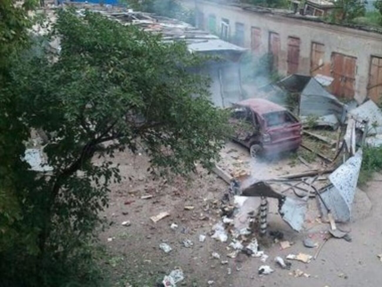 Луганск ночью подвергся обстрелу