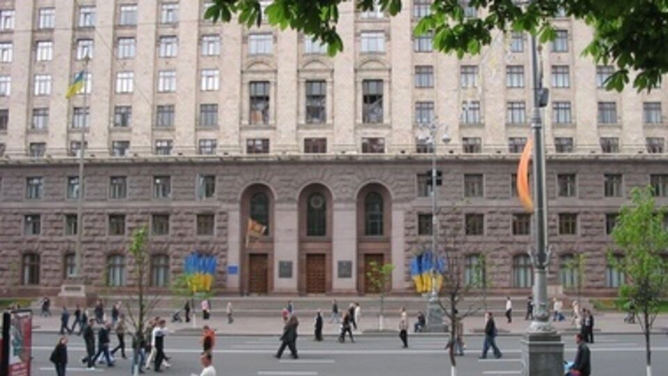 Неизвестные заняли здание мэрии