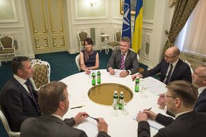 Расмуссен встретился с Яценюком