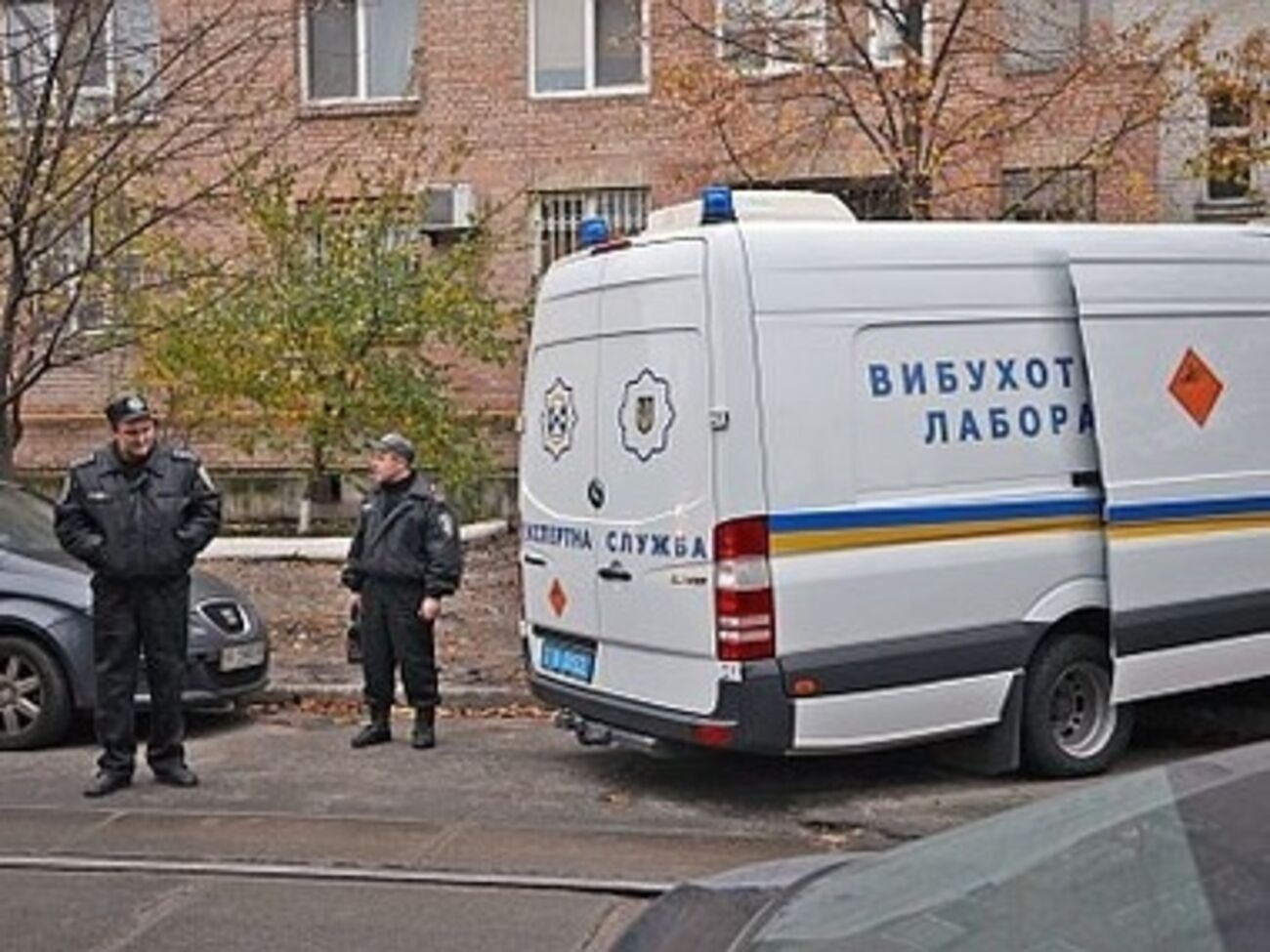 Взрывотехники обследовали станцию метро