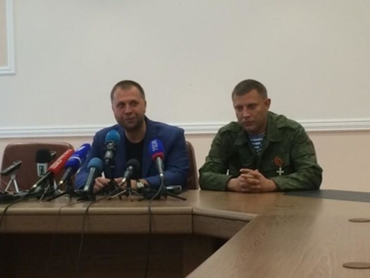 Александр Бородай и Александр Захарченко на пресс-конференции в Донецке