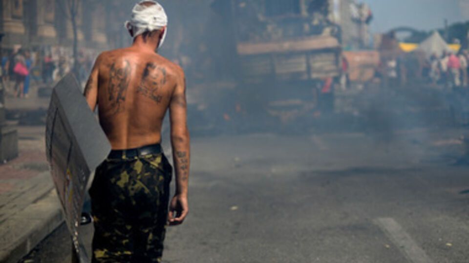 Майдан хотят избавить от остатков баррикад и палаток