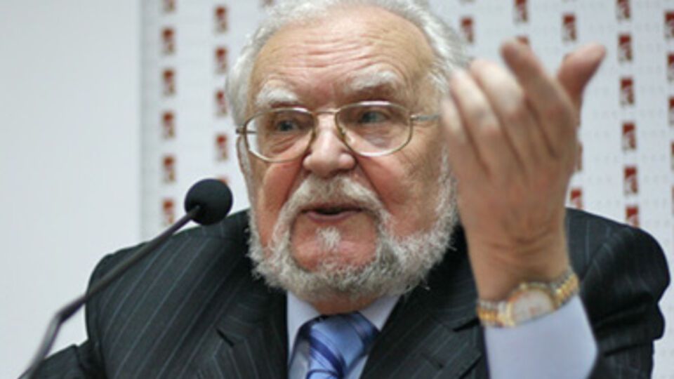 Попович не советует ждать счастья на второй день после революции