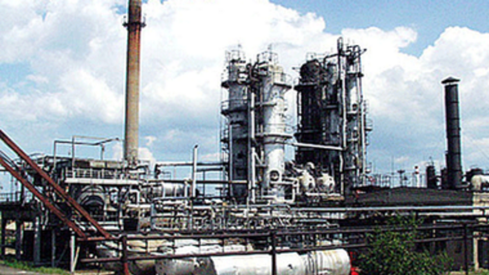 Яценюк хочет купить нефть Одесского НПЗ на публичном конкурсе