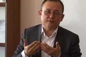 Исмет Юксель --- инициатор и руководитель многих гуманитарных проектов, в том числе детских и молодежных, реализуемых в Крыму при содействии крымскотатарской диаспоры Турции