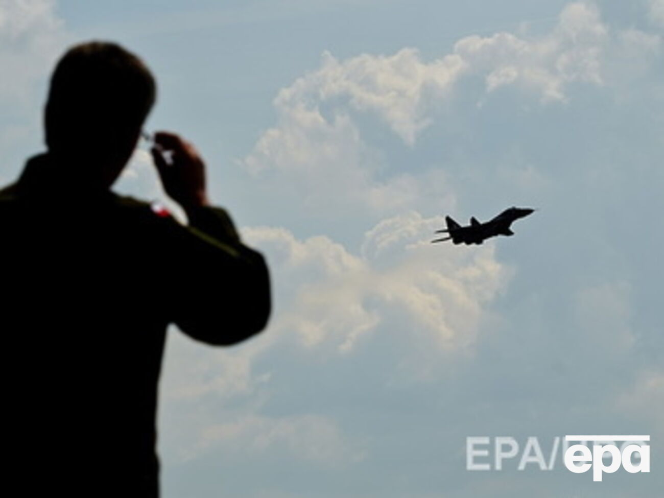 Пилот украинского МиГ вернулся на базу