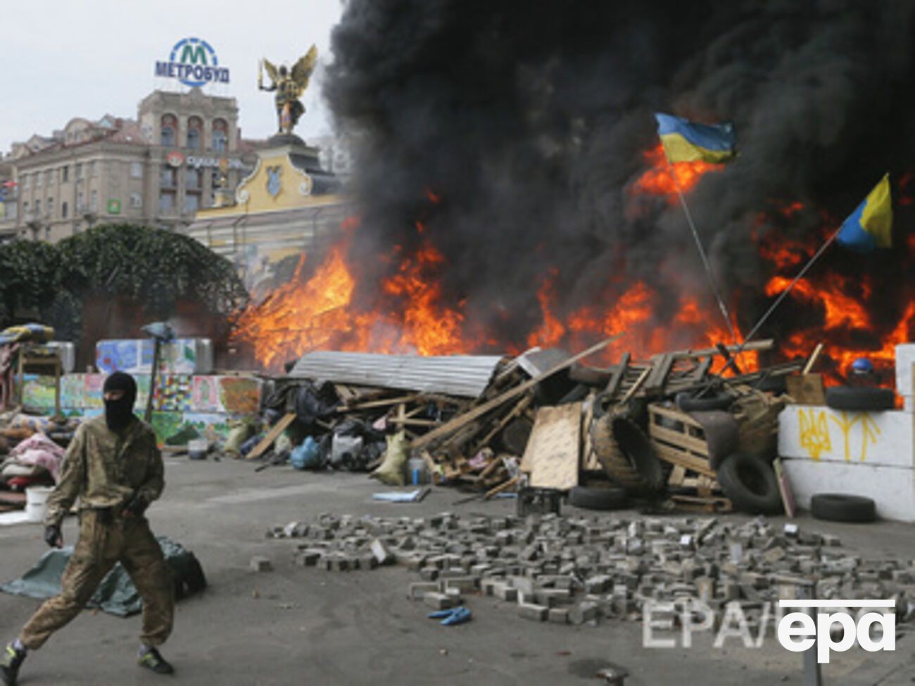 Очищение огнем. На Майдане сгорели палатки "поселенцев". Фоторепортаж
