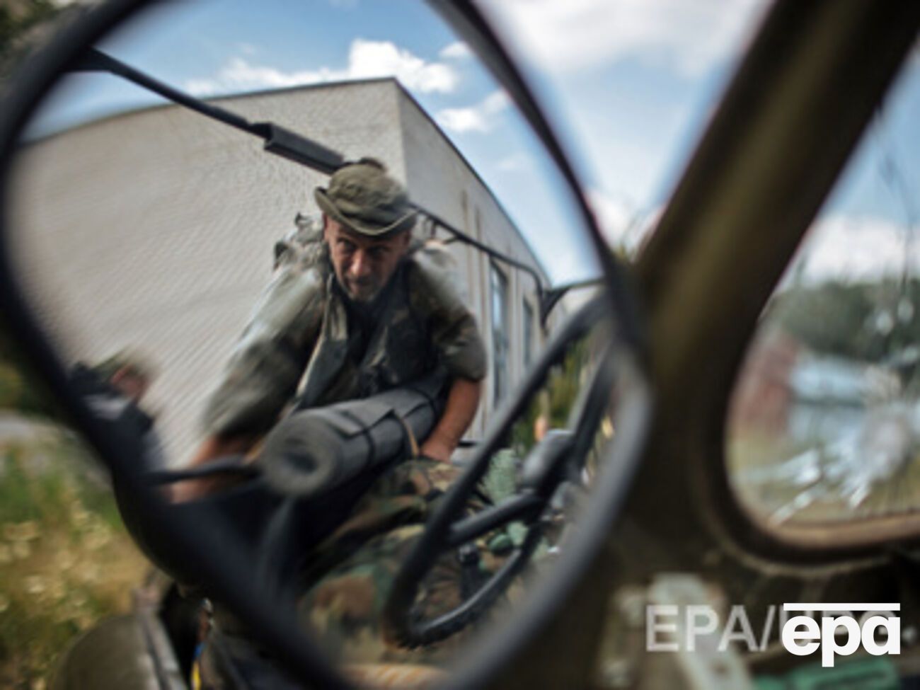 В Красном Луче по периметру города боевики установили 15 "Градов"