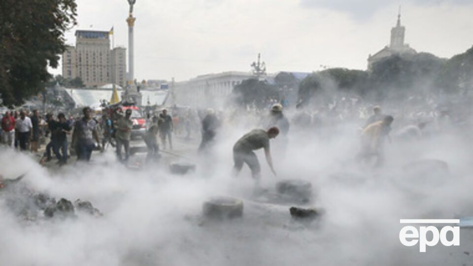 Сегодня центр Киева тушили и расчищали