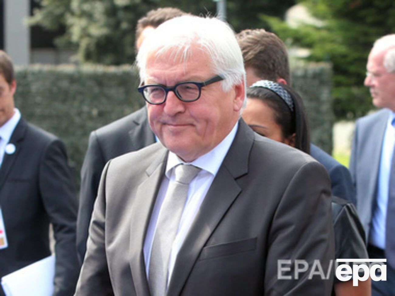 Штайнмайер, глава МИД ФРГ считает, что Россия хочет захватить часть территории Украины, чтобы обеспечить сухопутный доступ в Крым