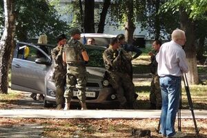 Бойцы батальона "Айдар" пришли в прокуратуру Харькова с жалобой на действия силовиков