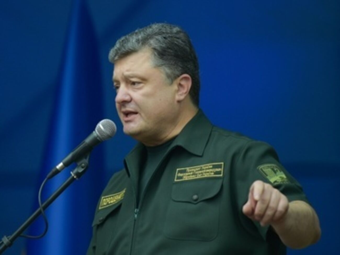 Порошенко подписал закон о санкциях