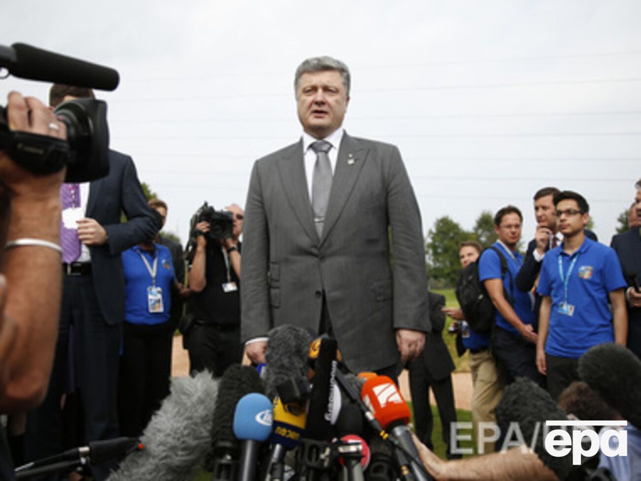 Порошенко уверяет, что Донбасс останется в составе Украины в прежнем статусе