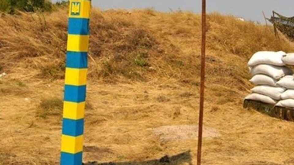 На границе построят около полутора тысяч километров траншей и ходов сообщения