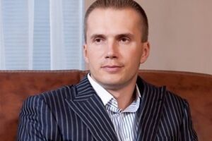 Александр Янукович причастен к выводу в тень десятков миллионов гривен, утверждают в СБУ