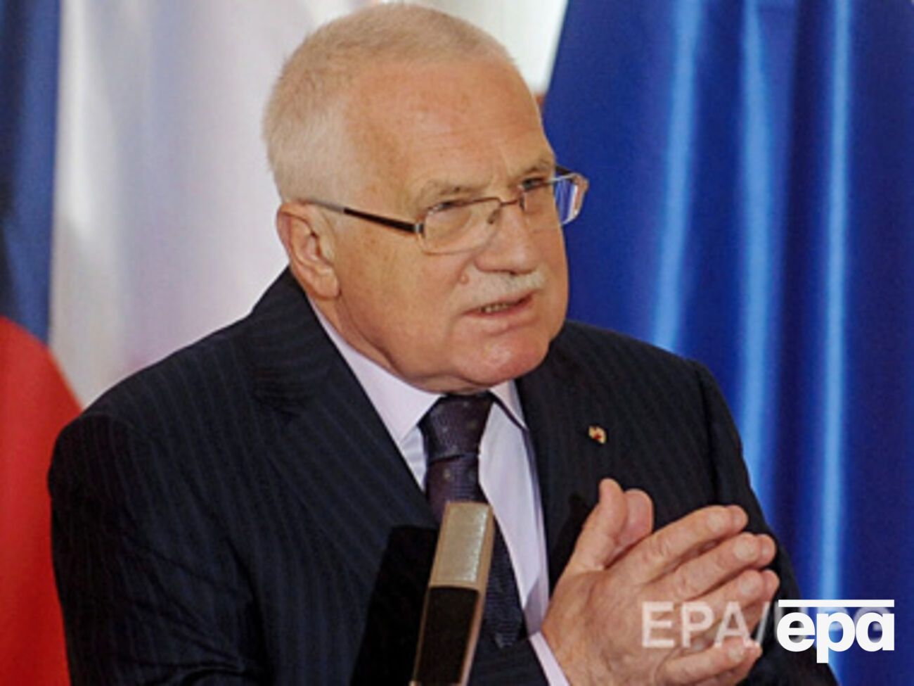 Вацлав Клаус: Я думаю, причина не в России. Россия делает вынужденные ходы