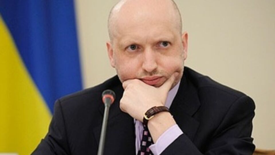 Турчинов надеется, что разочарование крымчан поможет вернуть полуостров бескровно