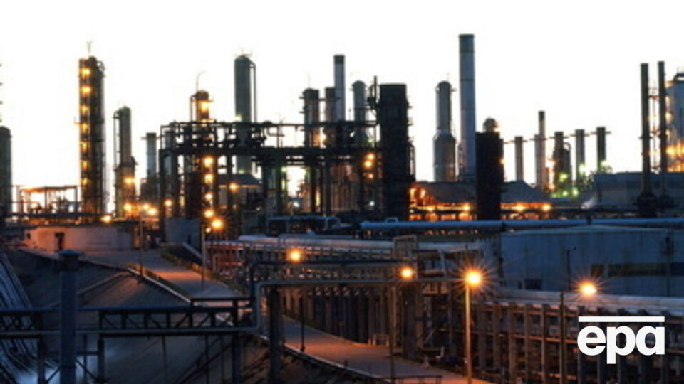 Санкции затронут нефтяную промышленность России