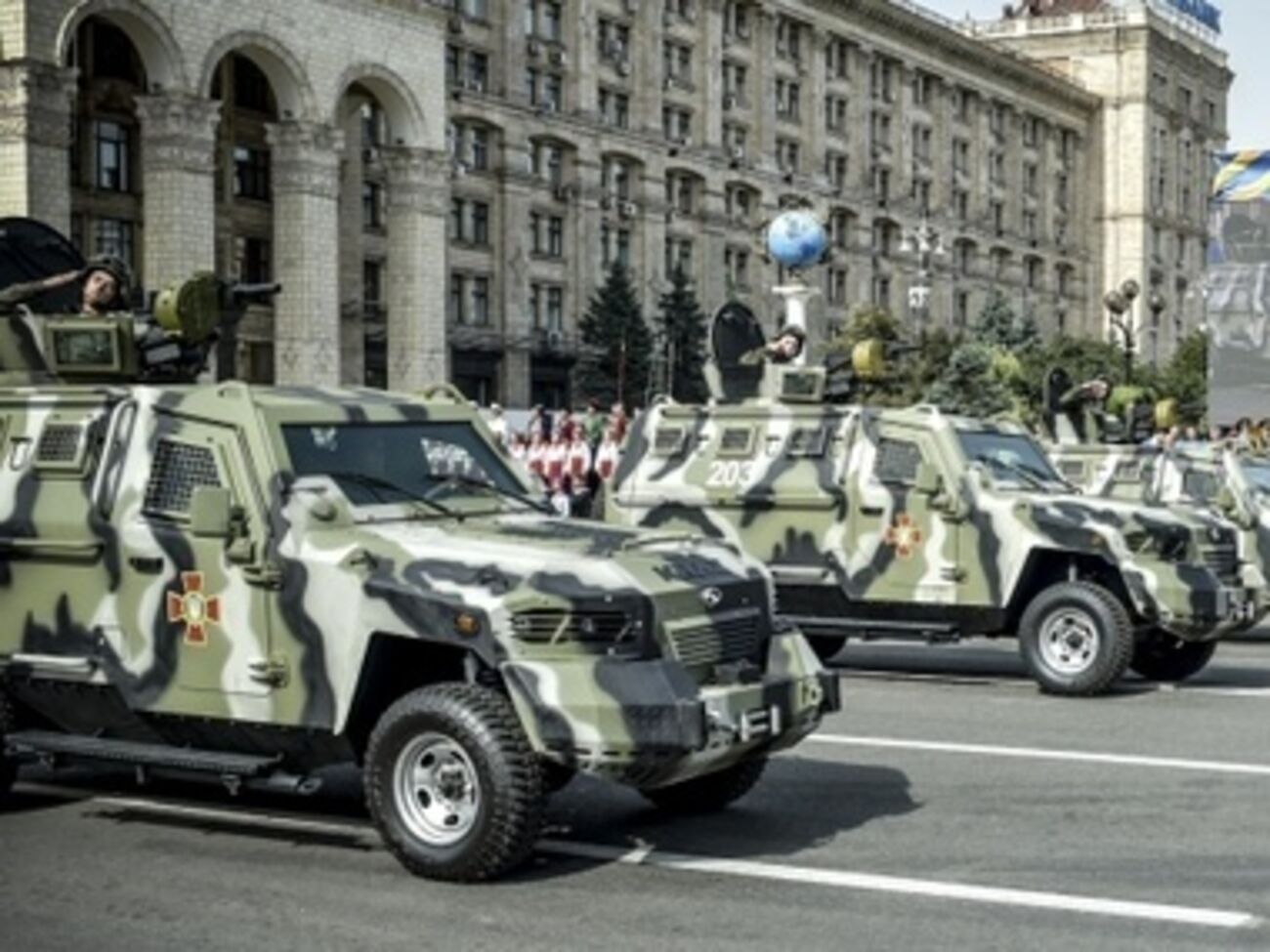 "Кугуары" на параде в честь Дня Независимости Украины