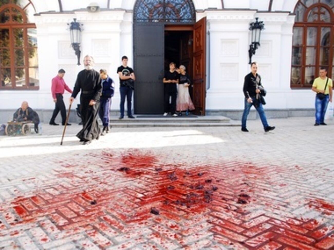 Femen провели акцию против Путина