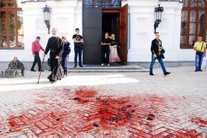 Femen провели акцию против Путина