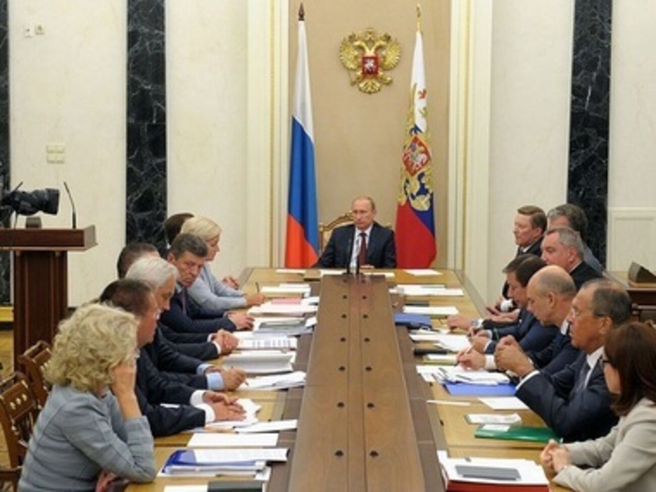 Владимир Путин обсудил Соглашение об ассоциации Украины с ЕС со своими министрами