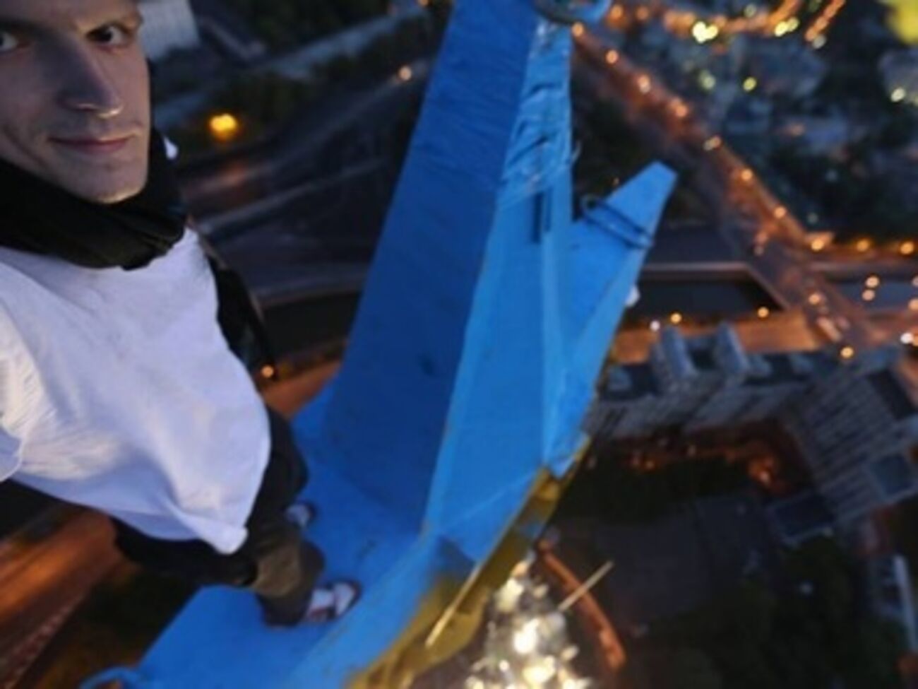 СМИ: Украинский руфер Мустанг объявлен в международный розыск