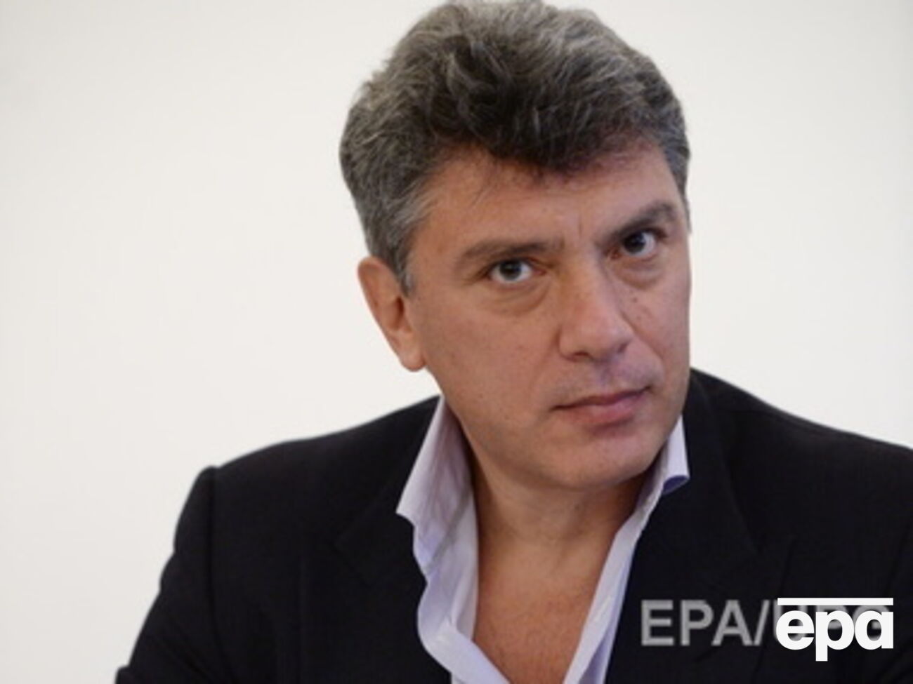 Санкции не остановят Путина, уверен Немцов