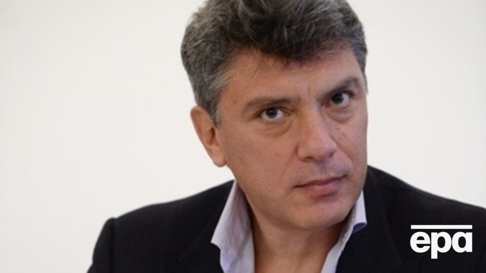 Санкции не остановят Путина, уверен Немцов