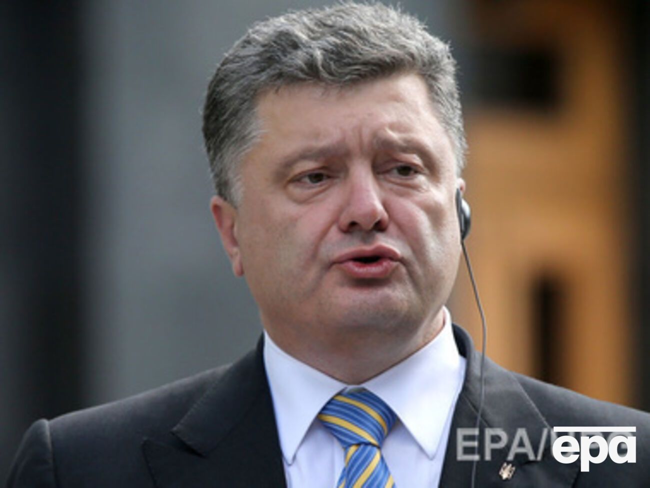 Порошенко требует от России ускорить процесс вывода войск