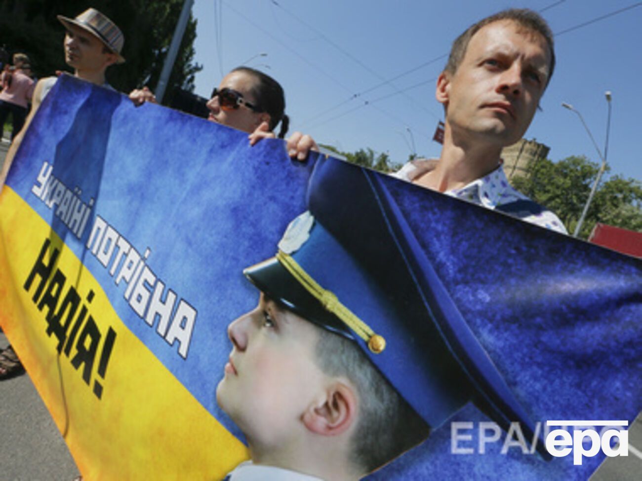 Дело Надежды Савченко отложили до понедельника