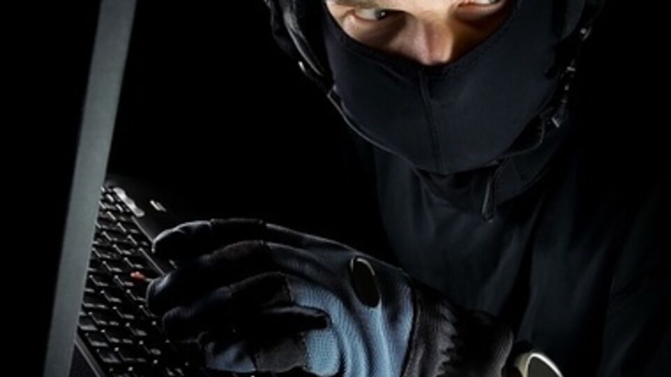 На почтовые ящики украинских граждан массово рассылались сообщения с вирусом