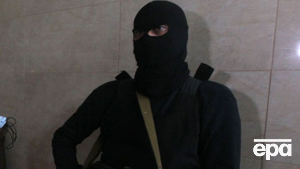 Вооруженные боевики на временно оккупированных территориях принуждают к сотрудничеству преподавателей