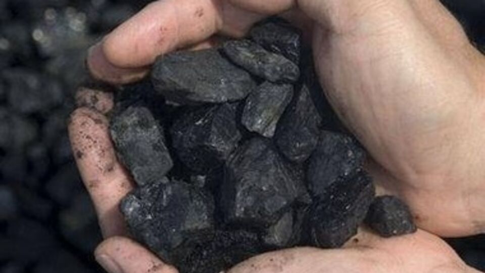 Добыча ведется на территории Свердловского и Антрацитовского районов