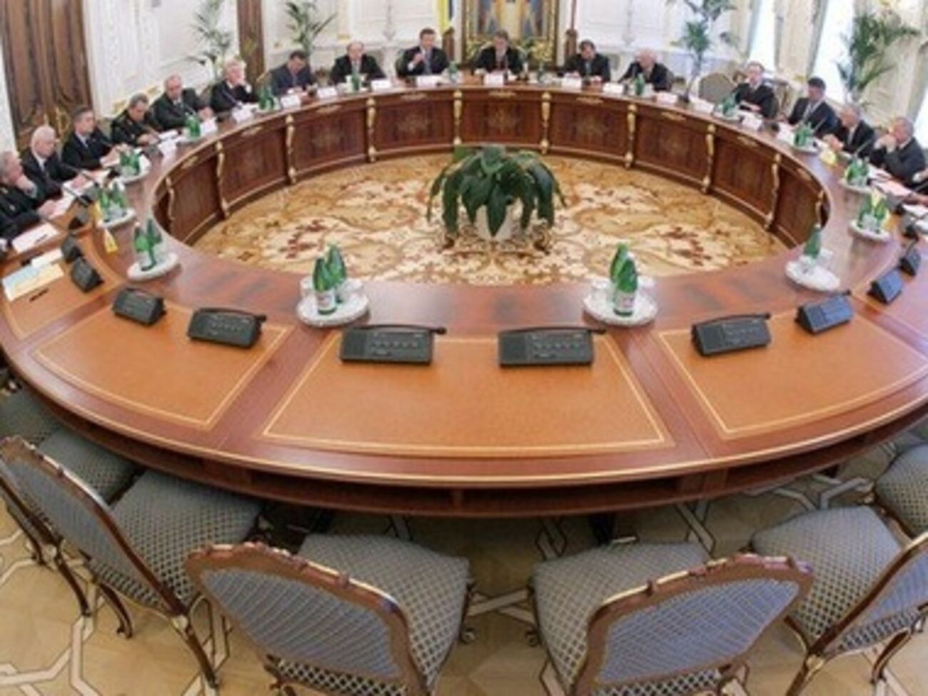 На заседании были приняты решения по совершенствованию системы закупок вооружений и военной техники