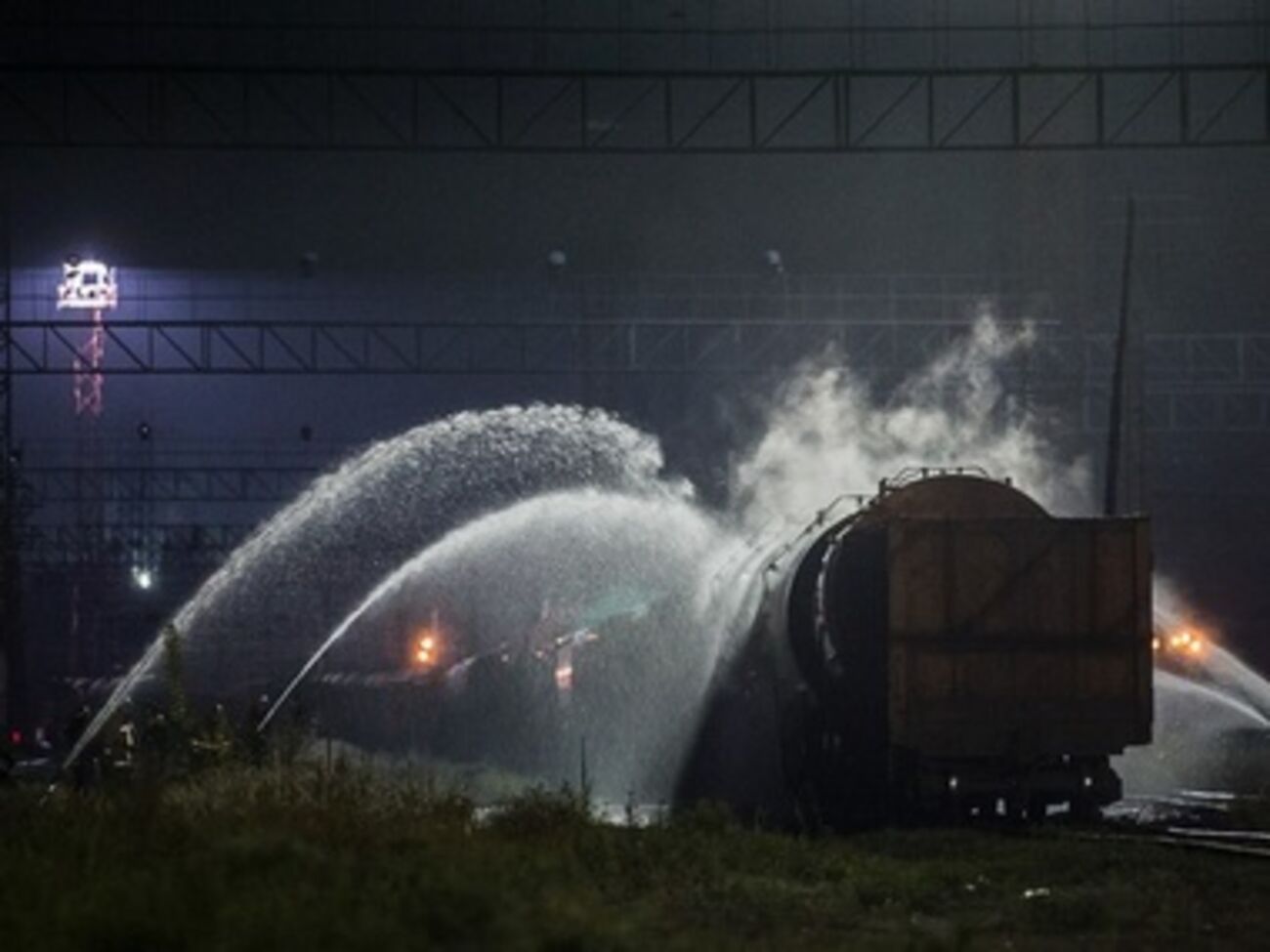 Ночью в Харькове горели цистерны с авиатопливом